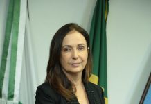 O Ministério Público de Contas do DF opina pela irregularidade das Contas de Governo de 2017, repetindo, na essência, o parecer elaborado, também, nas contas de 2016.